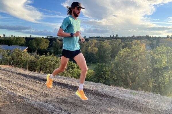 Best Racing Gear for Long-Distance Runs